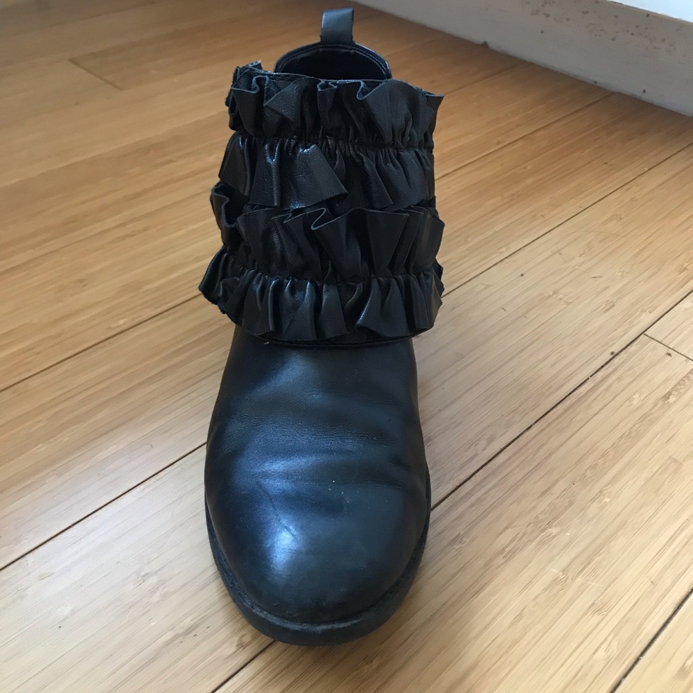 Two Leather Ruffle Boot Accessories - Picture 2 of 4